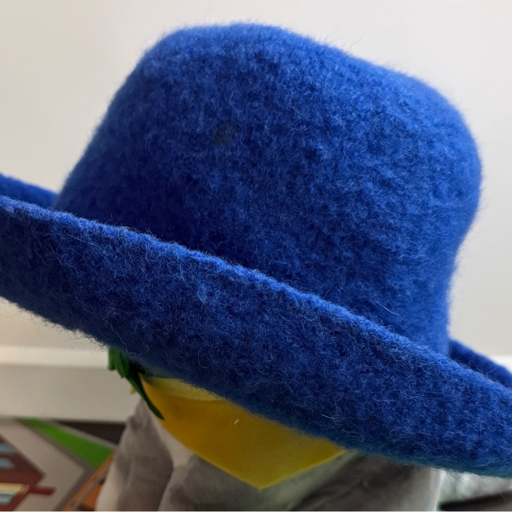 Vibrant Blue Felt Hat